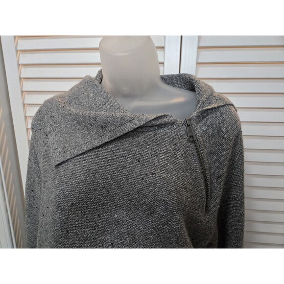 NWOT Talbots Grey Asymmetrical Split Zipper Collar Sweater Size Large - Picture 2 of 6
